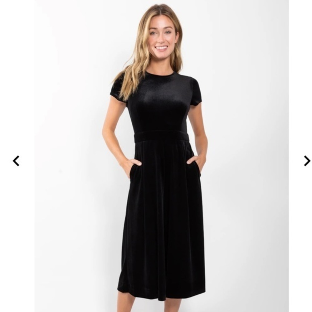 Jude Connally Blair Jumpsuit Large Black Wide Crop Stretch Velvet Zip Back